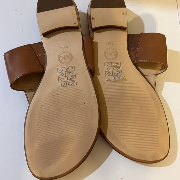 NWOT MICHAEL KORS RAQUEL LEATHER LOGO THONG FLIP FLOP SANDLE SIZE 7.5 - Picture 6 of 7